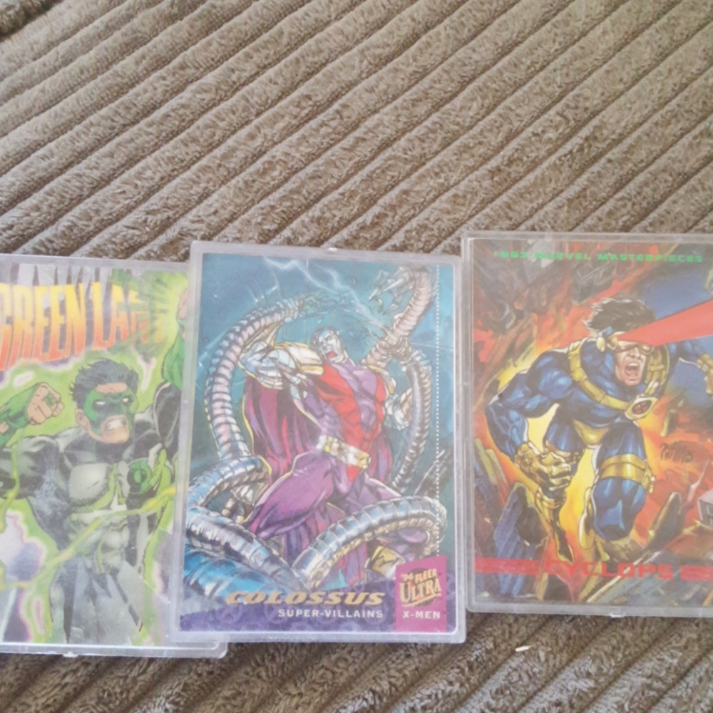 Marvel/ X-men incased trading cards